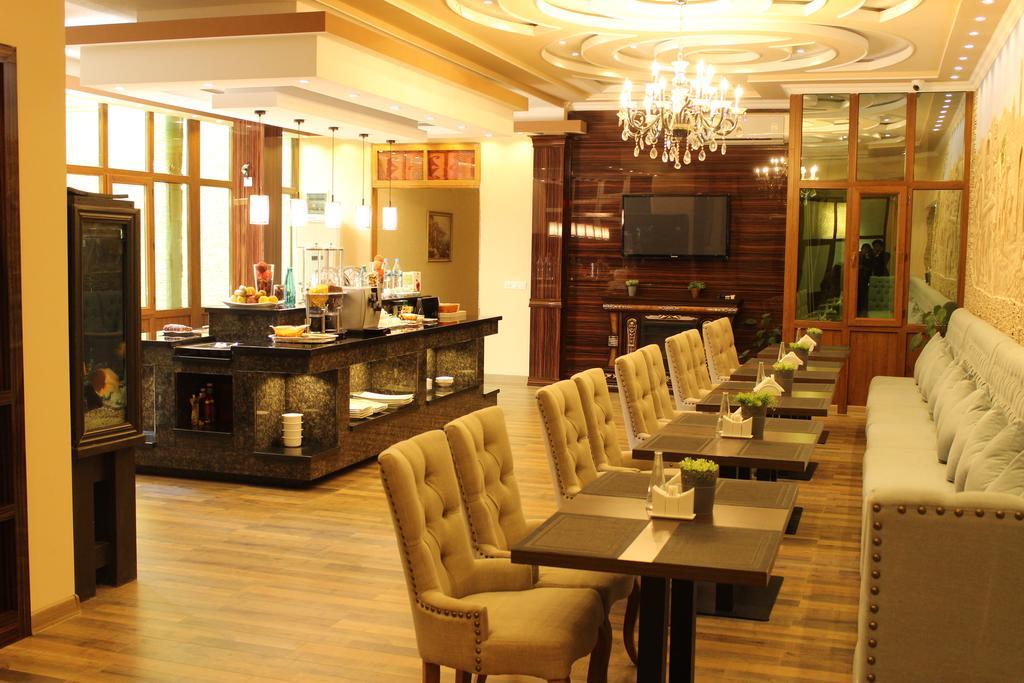 Atlas B&B Hotel Duszanbe Zewnętrze zdjęcie